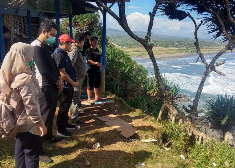 3 Wisatawan yang Terseret Ombak Pantai Puncak Guha Ternyata Mahasiswa Ikopin Jatinangor