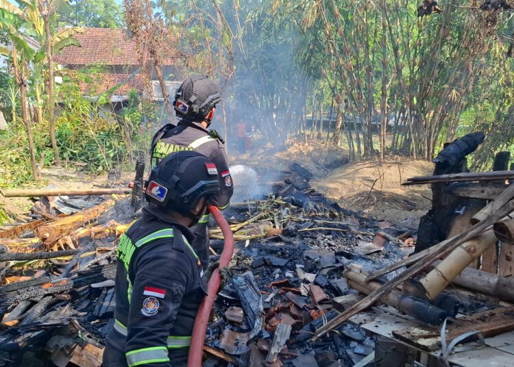 Rumah Abah Jana di Cibingbin Kuningan Ludes Terbakar, Ini Dugaan Penyebabnya