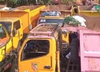 Operasional E-Tol Tak Cair, Ratusan Sopir Truk Sampah Kabupaten Bandung Mogok Jalan