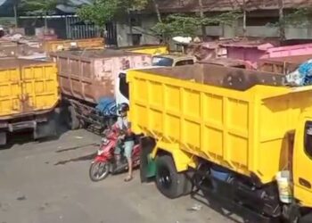 Operasional E-Tol Tak Cair, Ratusan Sopir Truk Sampah Kabupaten Bandung Mogok Jalan