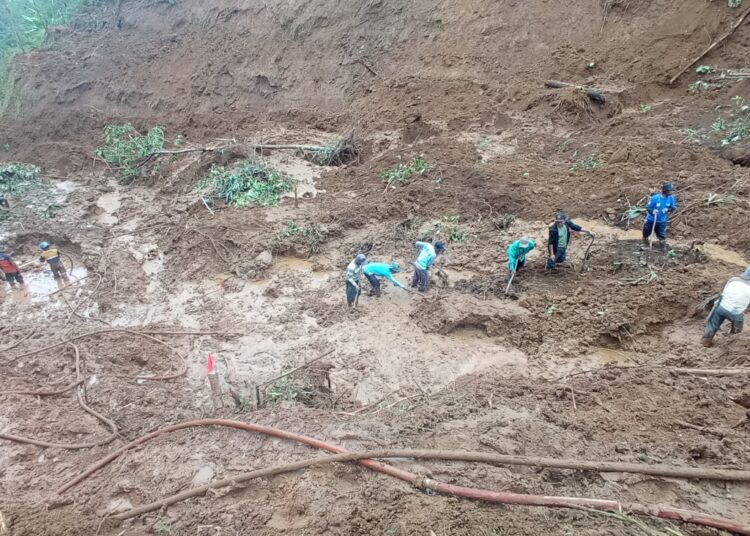 Diguyur Hujan Lebat, Pencarian 2 Korban Longsor di Tenjowaringin Dihentikan