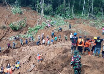Ada Titik Terang, Tim SAR Gabungan Temukan Barang Milik 2 Korban Tertimbun Longsor di Tasikmalaya