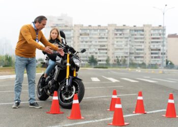 Sering Mepet di Jalan? Awas, Ini Risiko Fatal Tidak Jaga Jarak saat Naik Motor