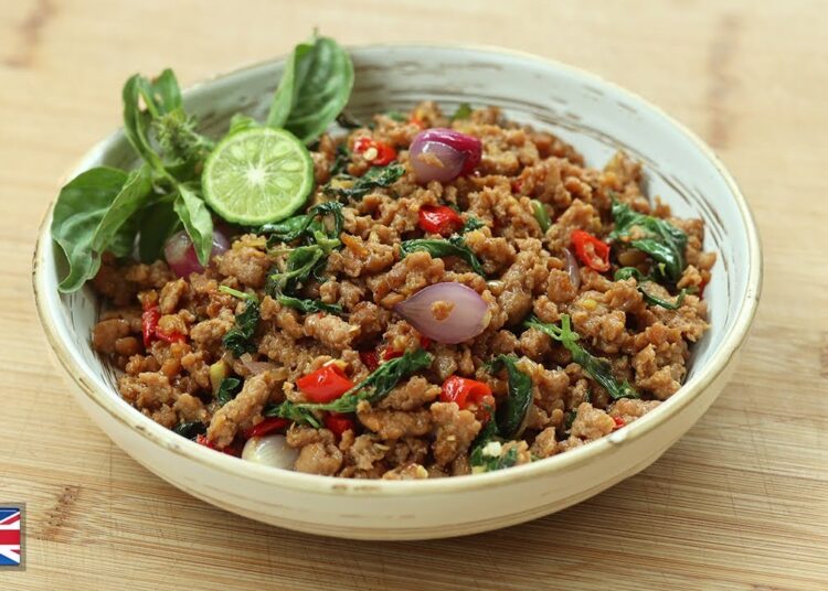 Resep Ayam Cincang Kemangi Rumahan, Wangi Daunnya Bikin Nambah Nasi!