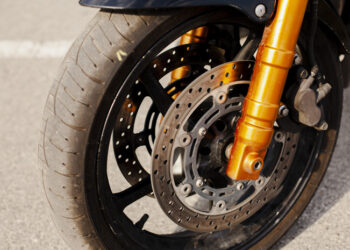 5 Rekomendasi Rem Terbaik untuk Modifikasi Motor: Aman, Keren, dan Responsif!