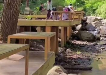 Wisata Batu Lempar Godog, Garut, Manjakan Wisatawan Dengan Kesejukan Udaranya