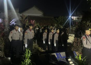 Pemakaman Bripka Cecep Diwarnai Tembakan Kehormatan