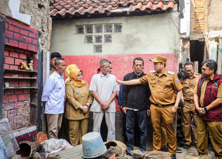 Tinjau Lokasi Ledakan Gas di Kiaracondong Bandung, Erwin Instruksikan Percepatan Penanganan dan Rehabilitasi