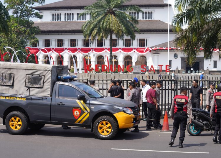 Satgas Pemberantasan Premanisme Polda Jabar Diawali Show of Force