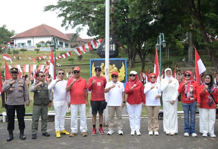 Gebyar 10001 Bendera Merah Putih Simbol Semangat Kebangsaan