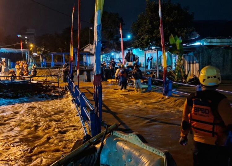 Sungai Cikunten Meluap, Ratusan Rumah di Singaparna Tasikmalaya Terendam Banjir