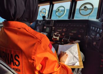 Kapal Nelayan KM Alpha Jaya Terbalik di Perairan Tanjung Karawang, 9 Awak Selamat, 4 Hilang