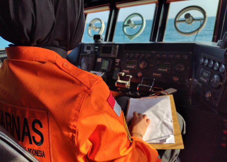 Kapal Nelayan KM Alpha Jaya Terbalik di Perairan Tanjung Karawang, 9 Awak Selamat, 4 Hilang