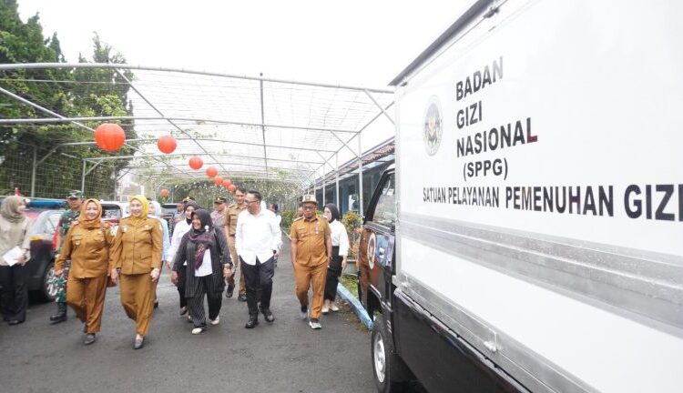 Launching Perdana MBG Dipusatkan di SMAN 1 Darma Kuningan