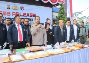 Polda Jabar Ungkap Jaringan Pengedar Narkotika Jakarta-Sukabumi-Bandung, 7 Kg Sabu dan Ratusan Ekstasi Disita