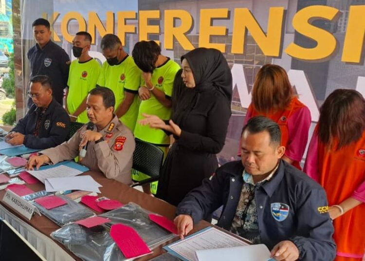 Polda Jabar Ungkap Jasa Optimasi SEO Situs Judol, 6 Pelaku Diciduk, 3 Di Antaranya Perempuan