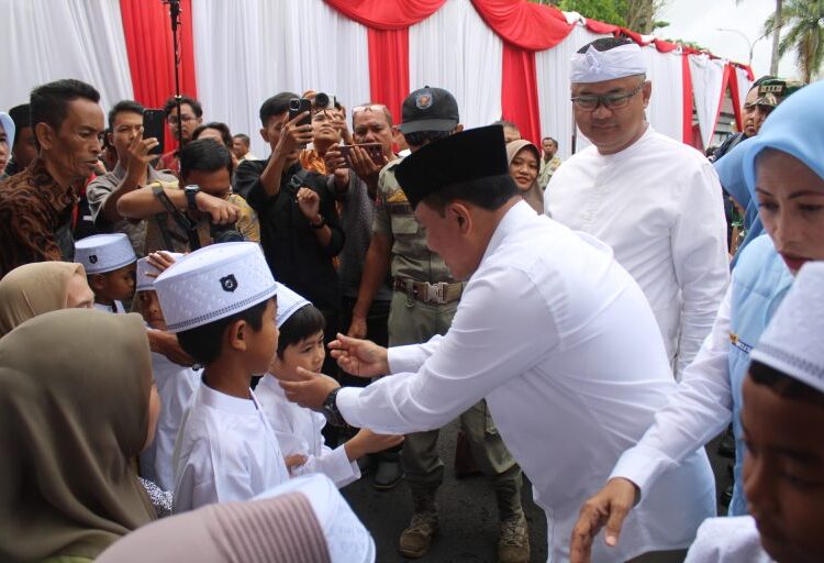 150 Anak Ikuti Khitanan Massal di Lapangan Pendopo Kuningan, Digelar Pula Layanan Kesehatan