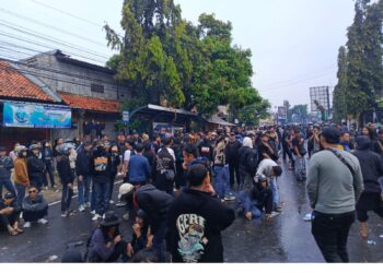 Massa Geruduk DPRD Kabupaten Kuningan, Ini Tuntutannya