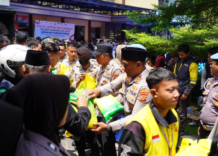 Polresta Tasikmalaya Gratiskan 4 Ton Beras SPHP Untuk Pengemudi Ojol
