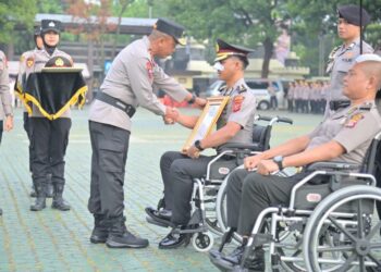 Alami Luka Saat Pengamanan Unjuk Rasa, 4 Anggota Polda Jabar Naik Pangkat Luar Biasa, Ini Nama-Namanya