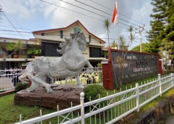 AMK Kecewa Saat Audiensi Bersama Pimpinan DPRD Kuningan, Bupati Tidak Hadir