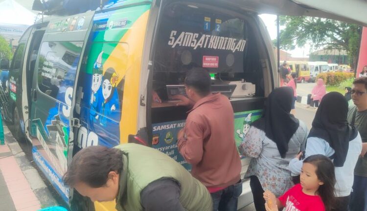 Kolaborasi Bappenda Kuningan dan Samsat Jemput Bola di CFD