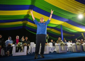 Pesta Kembang Api Tutup Meriah Puncak HJKB