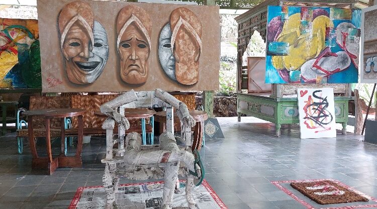 Pameran Tunggal Asep Dheny: Republik Sandal Jepit – Krisis Identitas