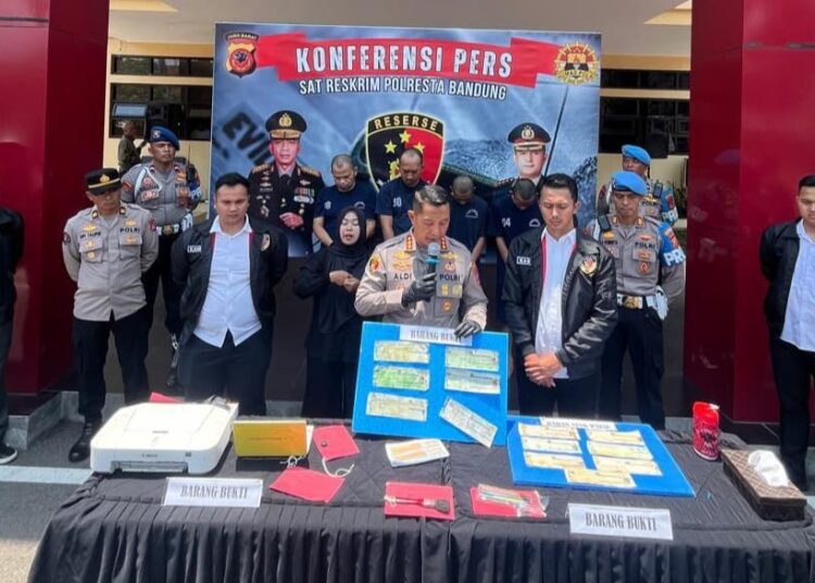 Polresta Bandung Bongkar Sindikat Curanmor, Sudah 60 STNK Dipalsukan
