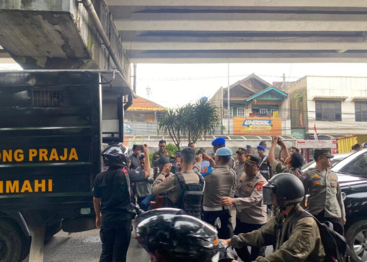 Polda Jabar Gelar Operasi Gabungan Pemberantasan Premanisme di Cimahi, 21 Orang Diamankan