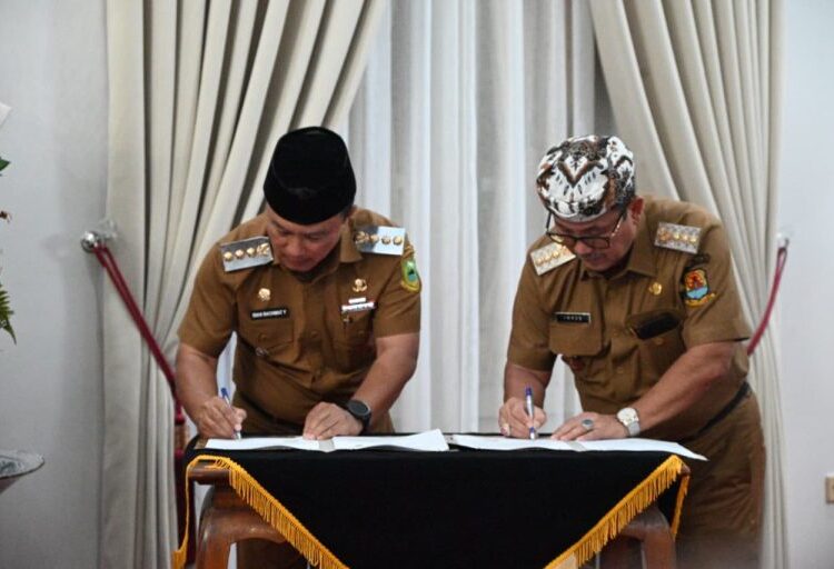 Dana Kompensasi Air Naik, Bupati Kuningan dan Cirebon Teken PKS Pengelolaan Air
