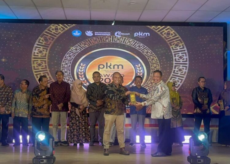 Uniku Raih PKM Award 2025 Dari Kemendikbudristek