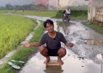 Viral, Video Jalan ‘Amburadul’ di Desa Cibodas Solokanjeruk, Ini Kata Kades