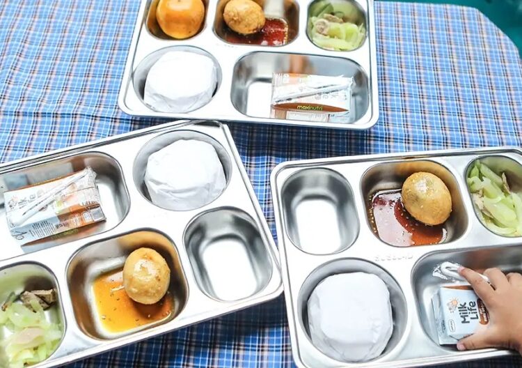 Orang Tua dan Warga di Cirebon Minta SPPG Tak Berizin Hentikan Produksi