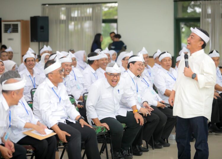 Bangun Budaya Kerja Baru, Wali Kota Bandung Farhan Tekankan Reformasi Birokrasi sebagai Kunci Pelayanan Publik
