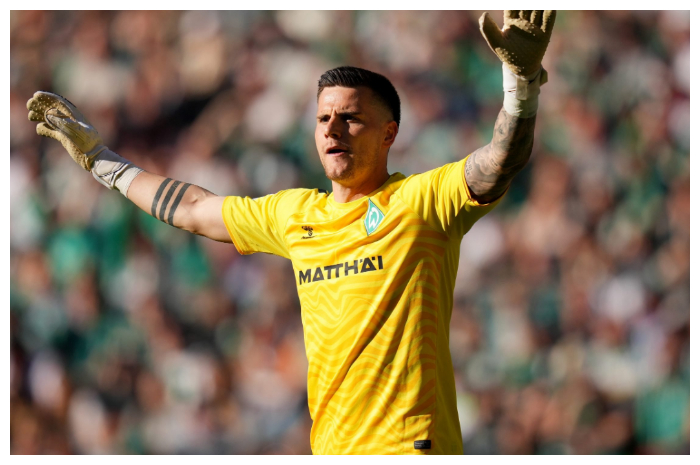 Toppmöller Pertahankan Michael Zetterer sebagai Kiper Utama Frankfurt