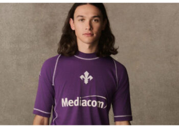 Peringati 25 Tahun Kombat, Fiorentina Kenakan Jersey Edisi Khusus Hadapi Juventus