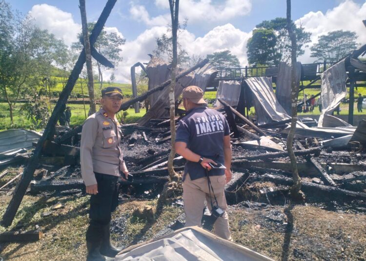 Wisata Forest Hills Kertasari Kabupaten  Bandung Terbakar, 1 Orang Penjaga Tewas