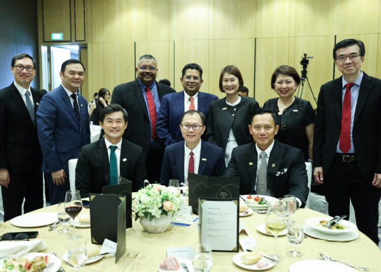 Dianggap Berkontribusi Bagi Masyarakat & Menginspirasi Dunia, Menko AHY Raih Penghargaan Tertinggi Alumni NTU Singapura