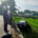 Hilang Kendali Saat Berkendara, Honda CR-V “Terbang” ke Sawah
