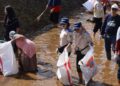 Sampah Berserakan di Sungai Surakatiga Dibersihkan Korpri dan Komunitas Lingkungan