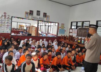 Sat Bimas Polres Garut Berikan Materi Anti-Bullying Kepada Ratusan Siswa SDN 3 Langensari