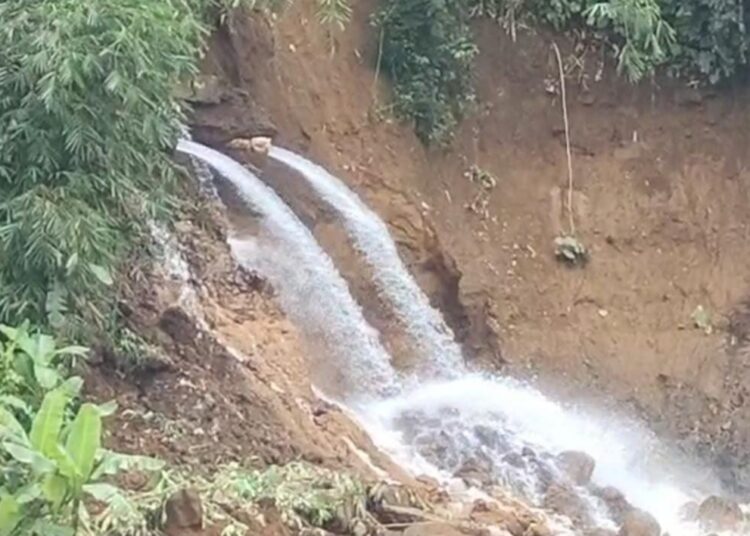 Pipa Milik PDAM Putus, Ribuan Pelanggan Kota dan Kab. Tasikmalaya Tak Menikmati Air Bersih