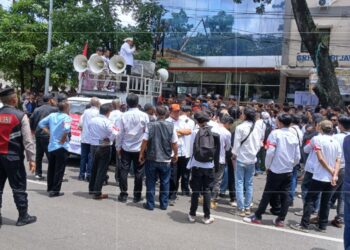 400 Anggota Kadin Jabar Unjuk Rasa Minta Kantor Kadin Dikosongkan dan Nizar Sungkar Ditetapkan Ketua Kadin Jabar