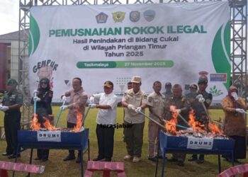 5,5 Juta Batang Rokok Ilegal Hasil Tangkapan Bea Cukai Dimusnahkan di Tadikmalaya