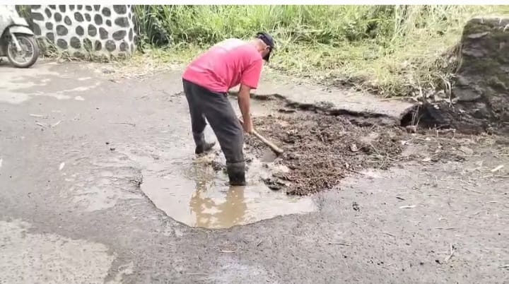 PSU Sudah Diserahkan, Tapi Fasum Masih Diabaikan, Warga Permata Biru Cinunuk pun Curhat