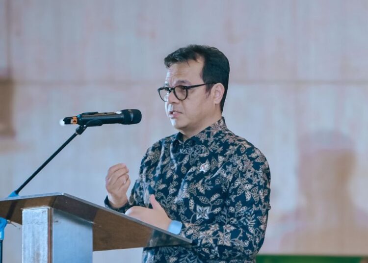 Cara Manusia Berkomunikasi Tidak Bisa Digantikan Oleh AI, Ini Penjelasan Wamenkomdigi