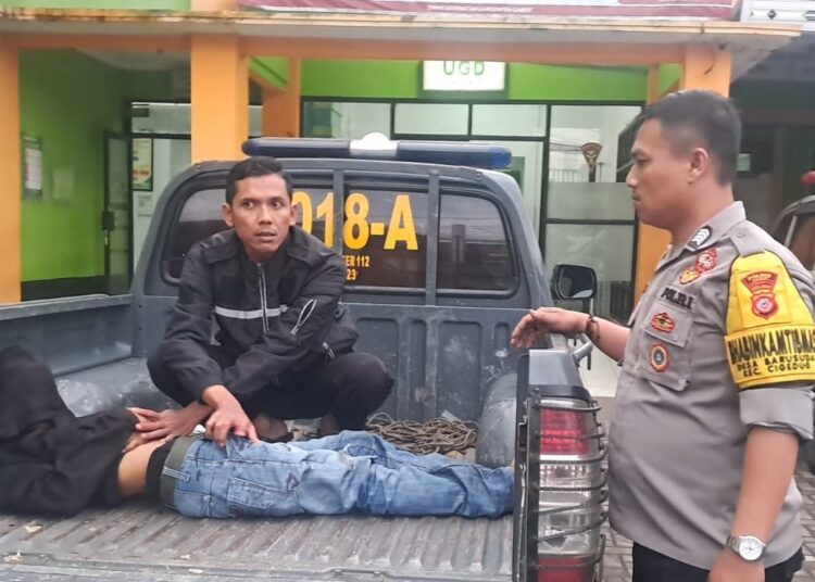 Hilang Kendali Saat Jalan Menurun Motor Tabrak Motor dan Berhenti Tabrak Truk di Nangoh Garut