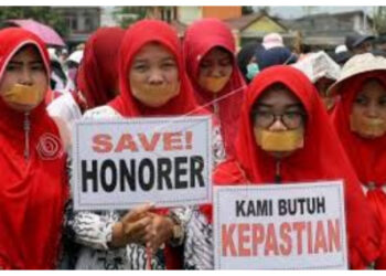 Insentif Guru Honorer Naik, DPR Minta Pemerintah Perhatikan Tenaga Administratif