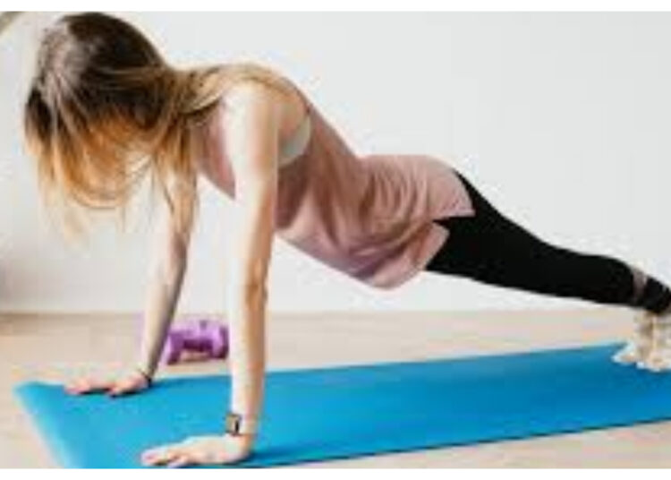 Tanpa Alat! Ini Gerakan Olahraga di Rumah yang Efektif Membakar Lemak